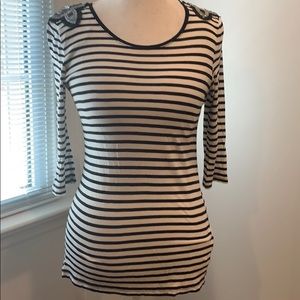 H&M cap sleeved shirt